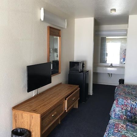 Country Inn Motel Сан-Антонио Экстерьер фото