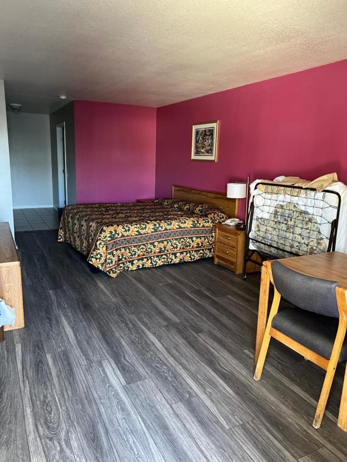Country Inn Motel Сан-Антонио Экстерьер фото
