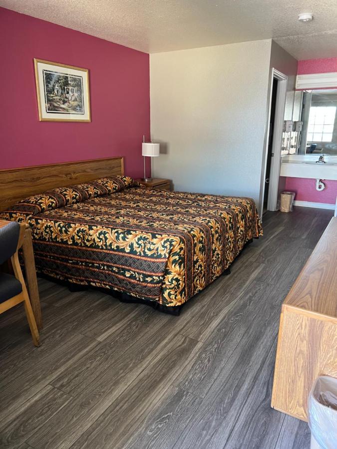 Country Inn Motel Сан-Антонио Экстерьер фото