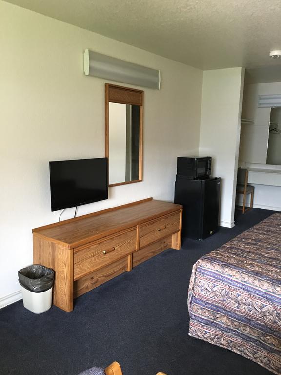 Country Inn Motel Сан-Антонио Экстерьер фото