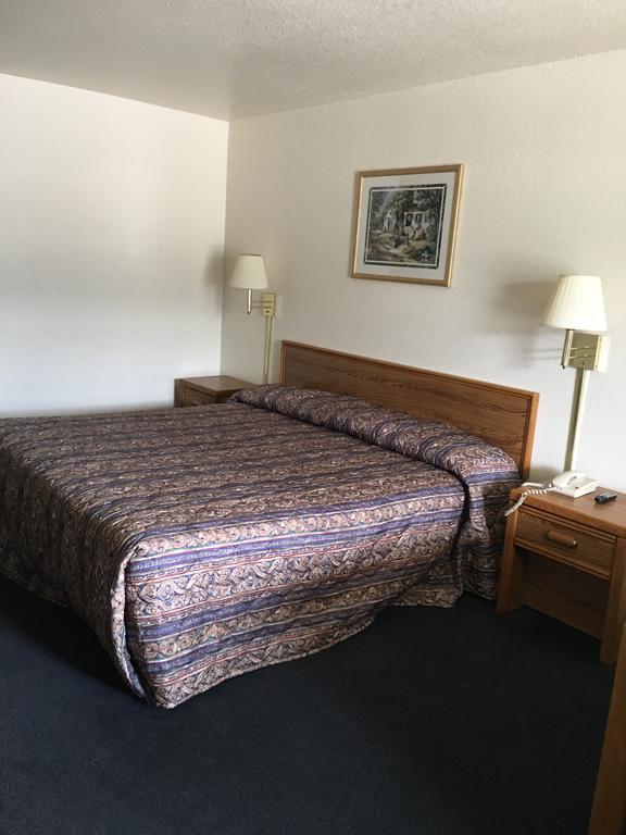 Country Inn Motel Сан-Антонио Экстерьер фото